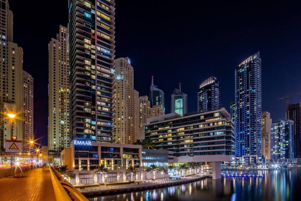 Frank Porter - Marina Quays Dubai Exterior photo