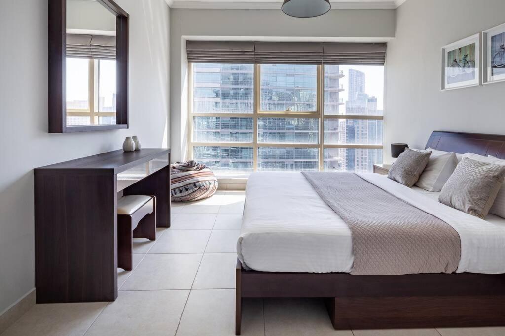 Frank Porter - Marina Quays Dubai Exterior photo